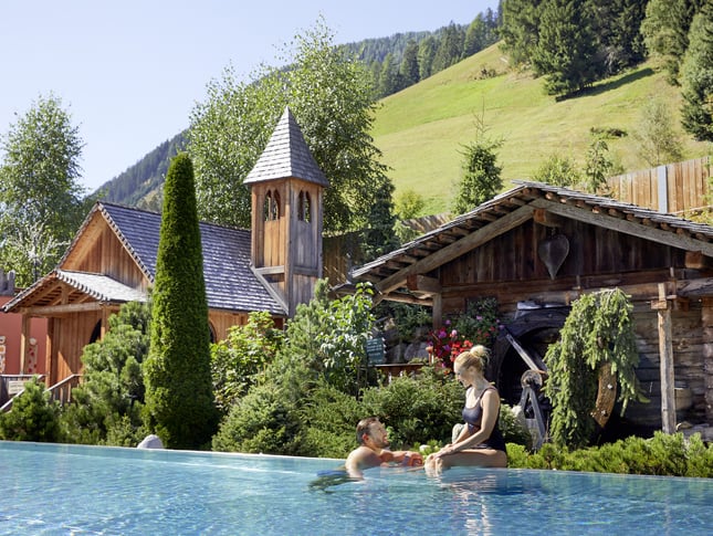 Infinity Pool Tyrol du Sud