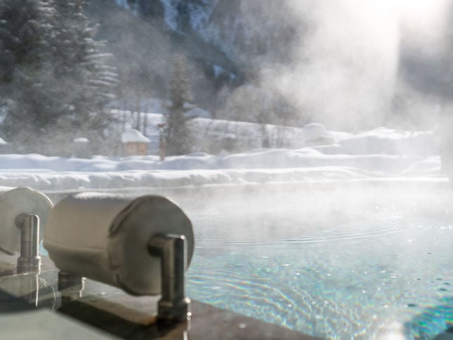 Jacuzzi extérieur Hôtel Wellness